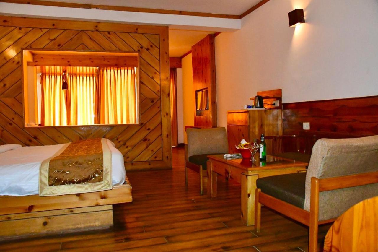 The Whispering Inn Resort And Bar Manāli Exterior foto