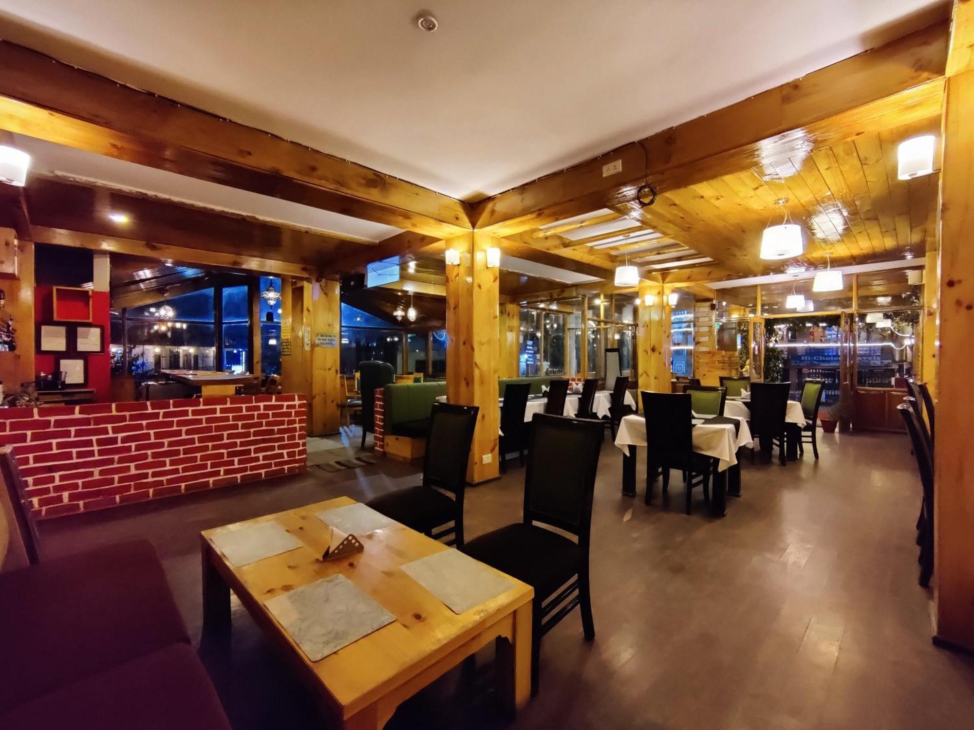 The Whispering Inn Resort And Bar Manāli Exterior foto