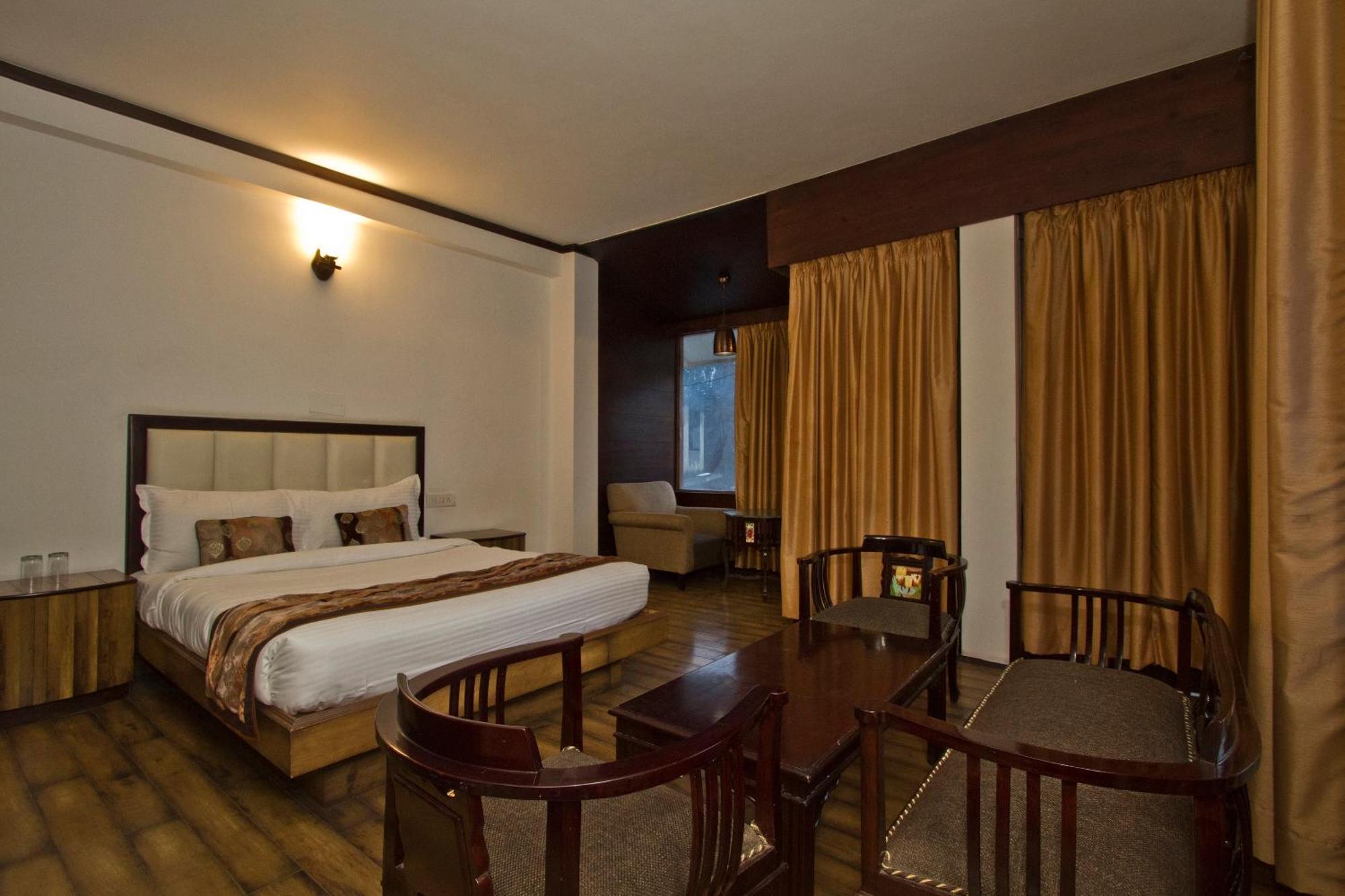 The Whispering Inn Resort And Bar Manāli Exterior foto